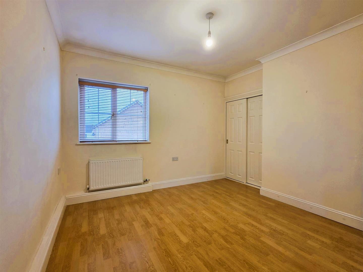 The Avenue, Llwynhendy